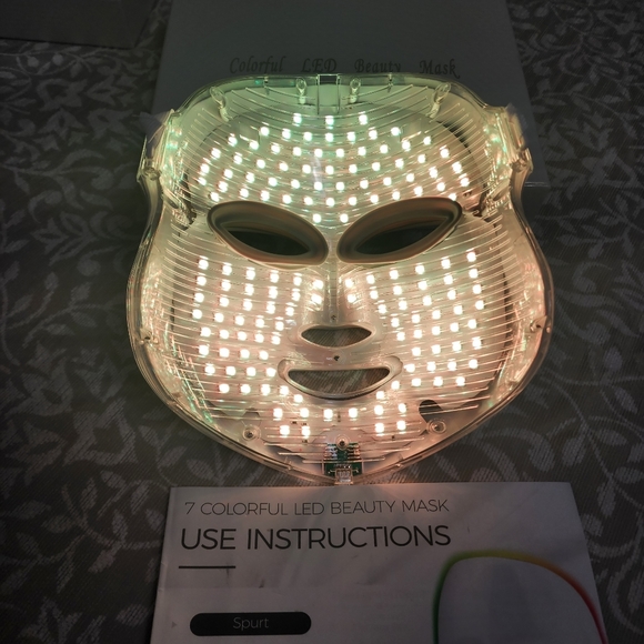 LED Facial Mask - Picture 6 of 9